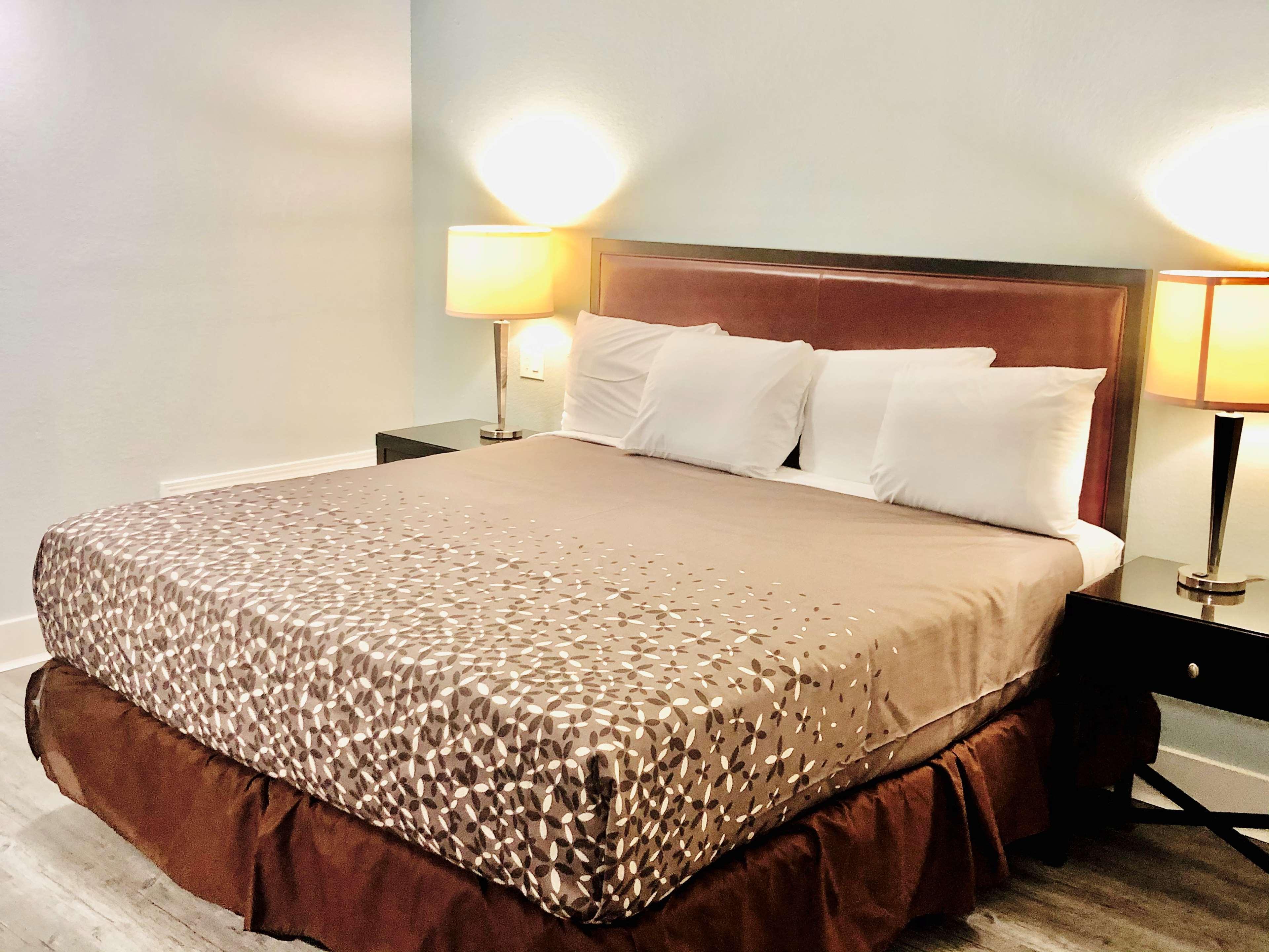 Montgomery Inn & Suites Eksteriør billede