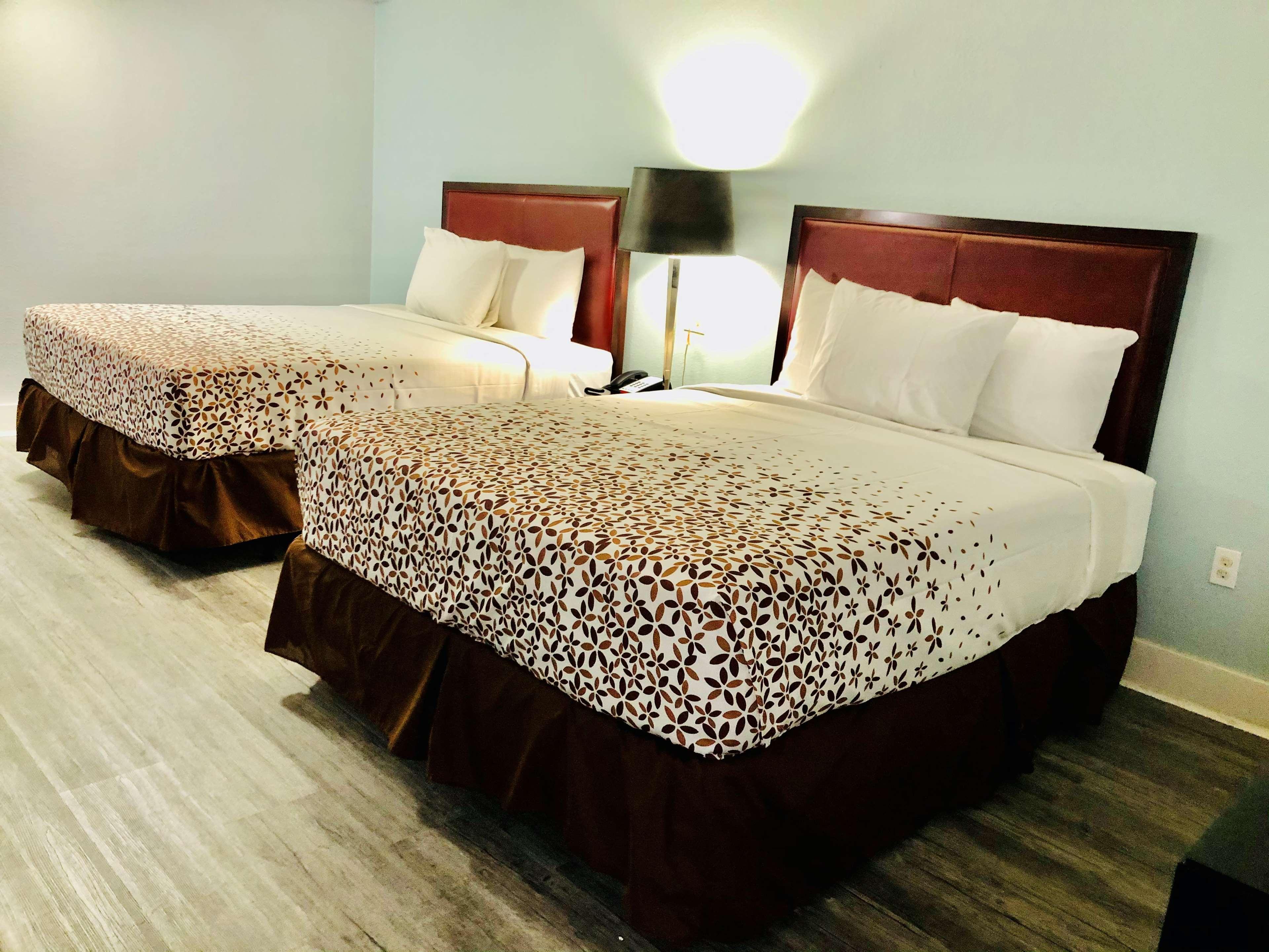 Montgomery Inn & Suites Eksteriør billede